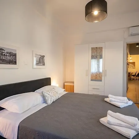 Apartment Elmaria Athens